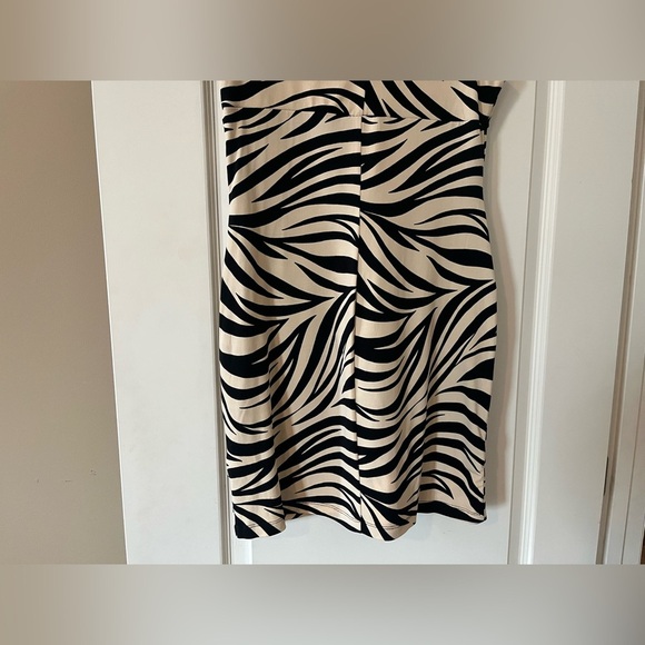 NWOT Sweet Storm Black and Cream Zebra Pattern Mini Dress Spandex Size Large - Picture 7 of 13